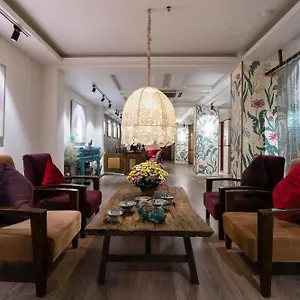Asian Ruby Center Point & Ho Chi Minh-stad